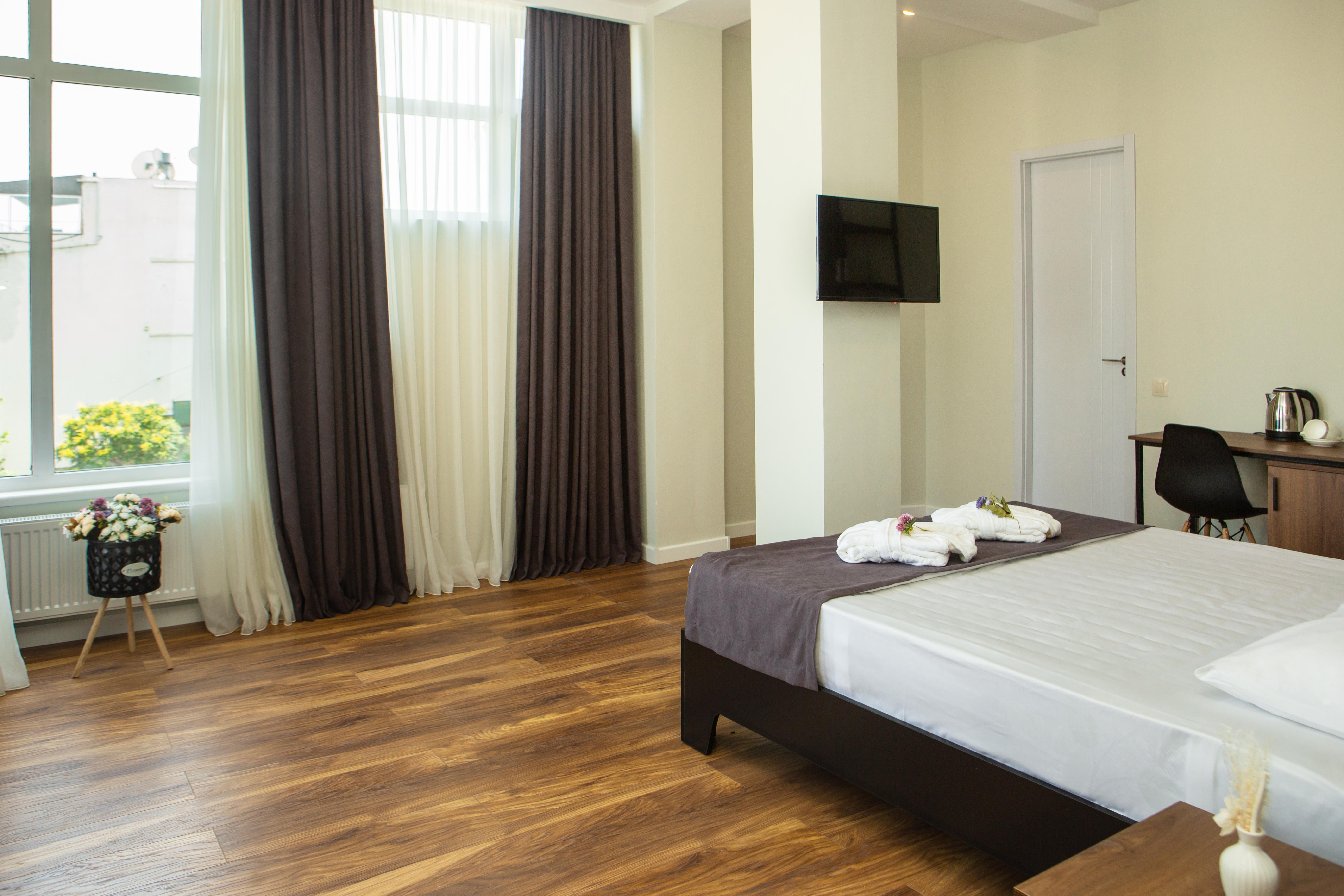 Vista Hotel Тбилиси Экстерьер фото