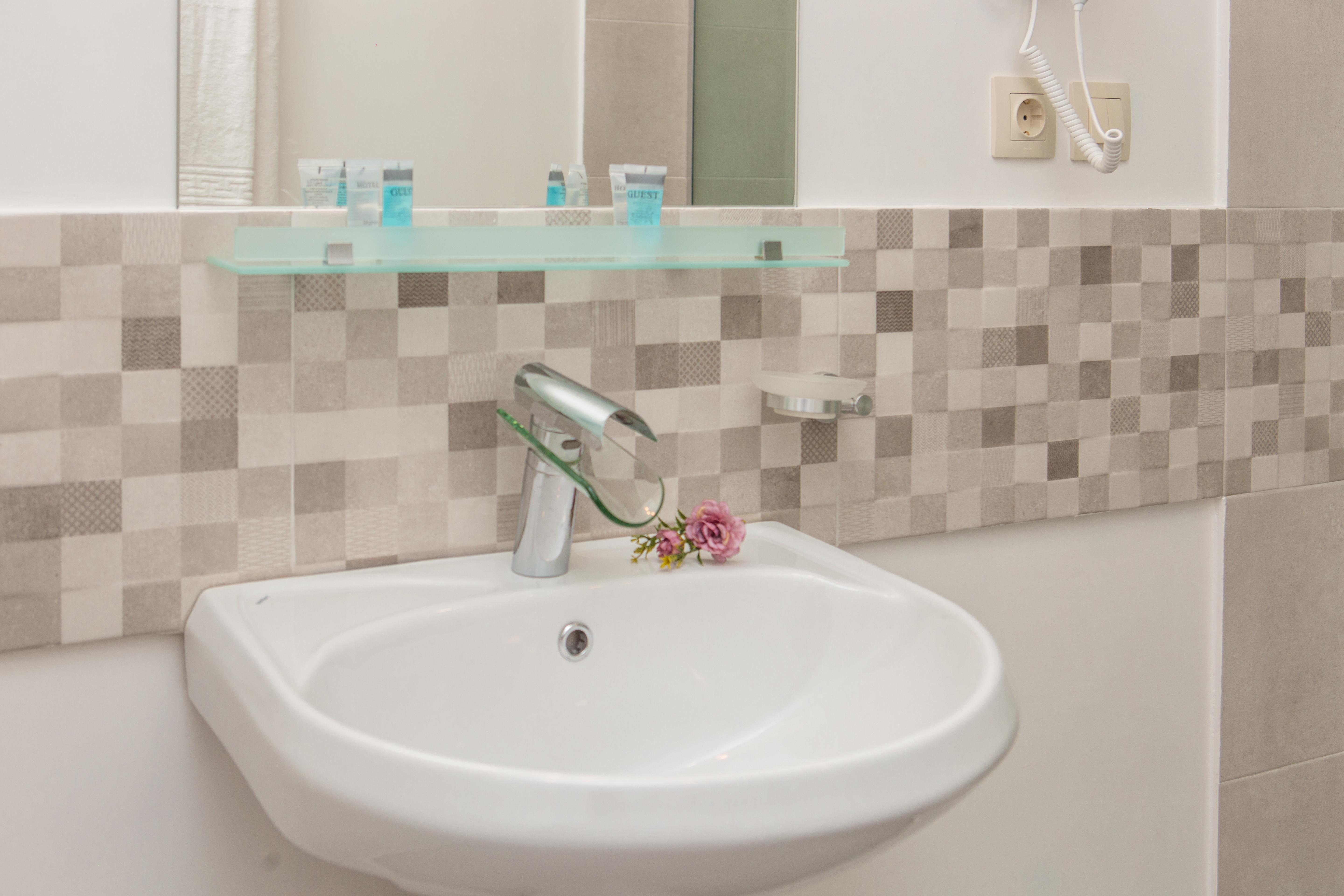 Vista Hotel Тбилиси Экстерьер фото