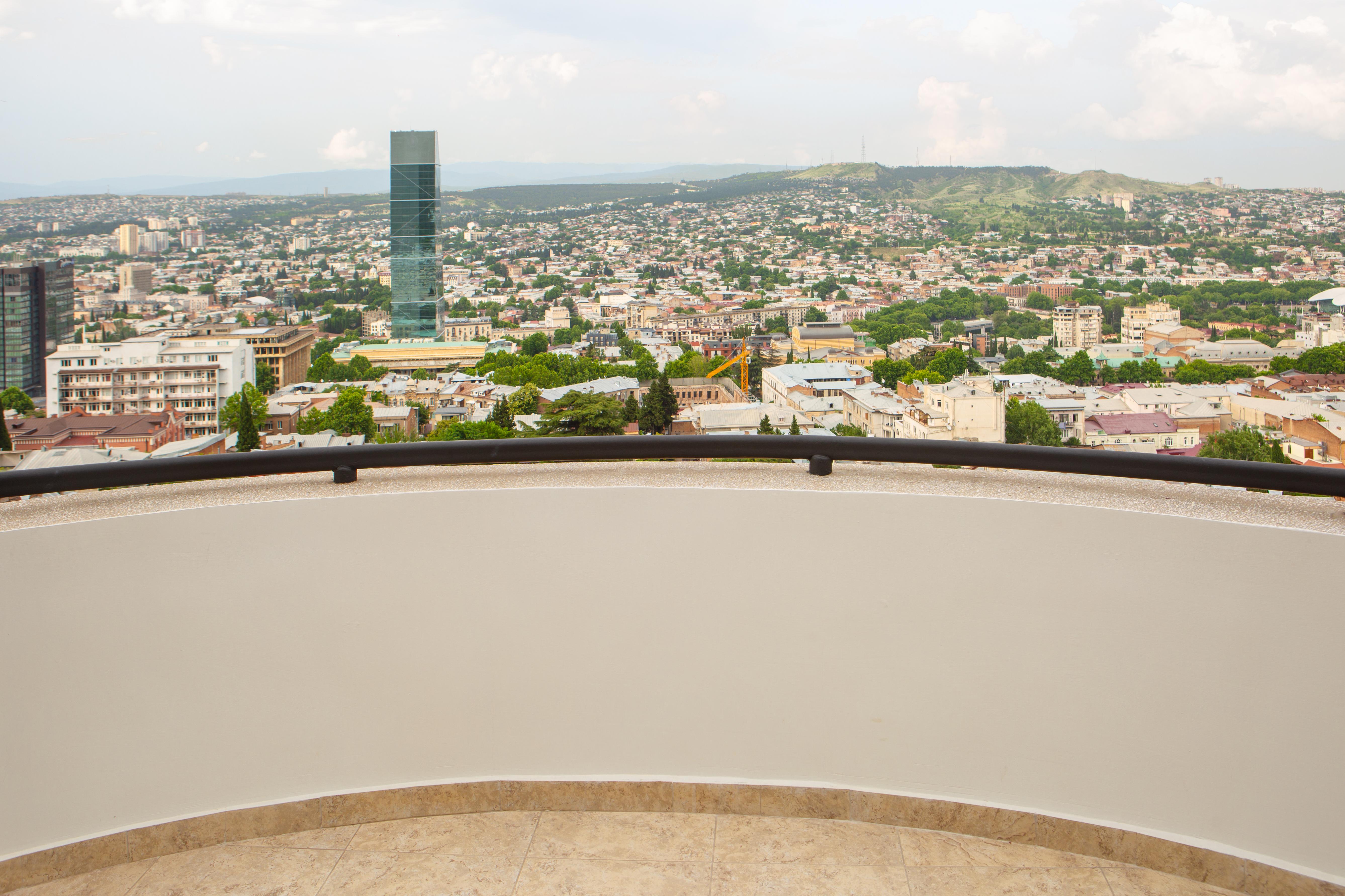 Vista Hotel Тбилиси Экстерьер фото