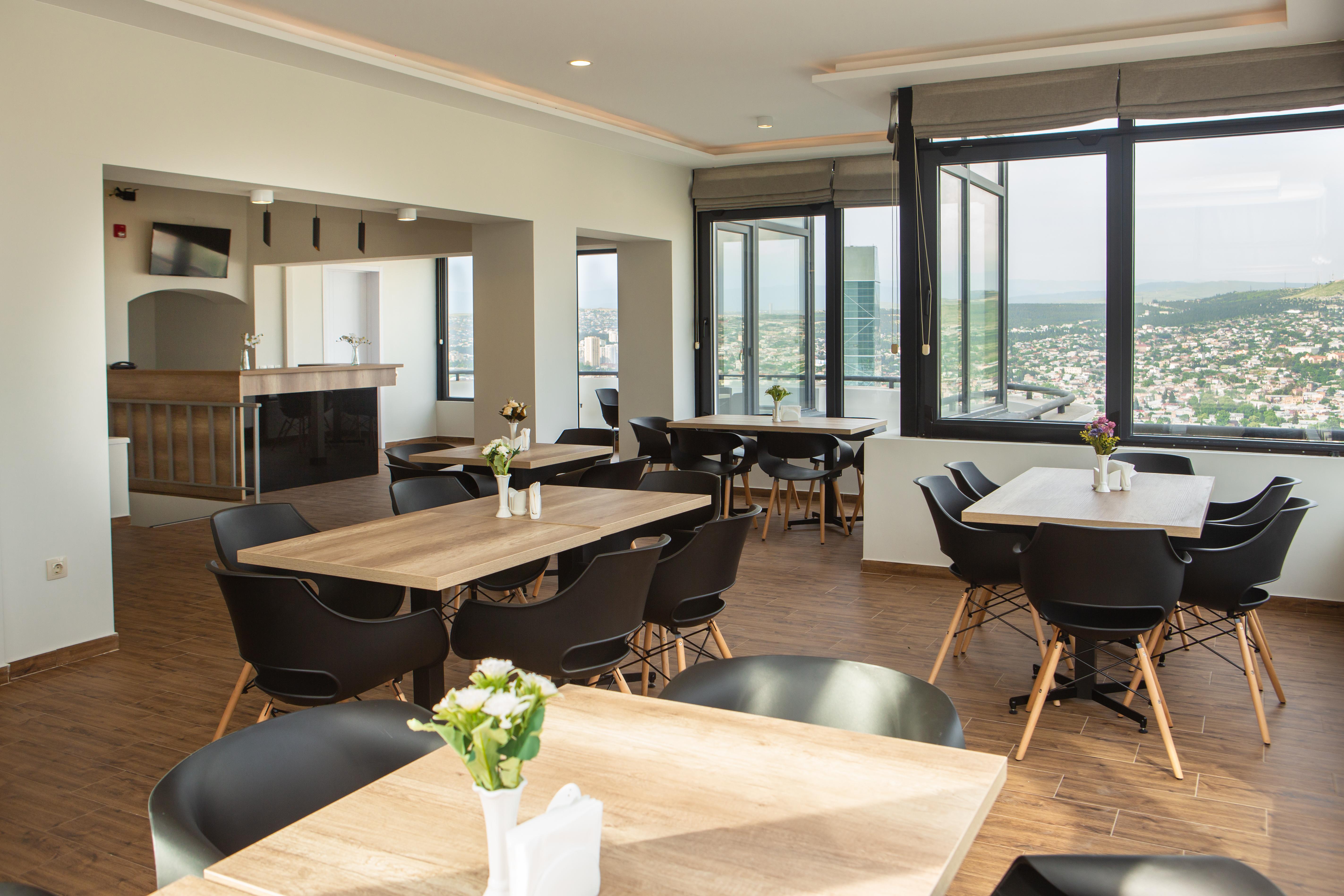 Vista Hotel Тбилиси Экстерьер фото