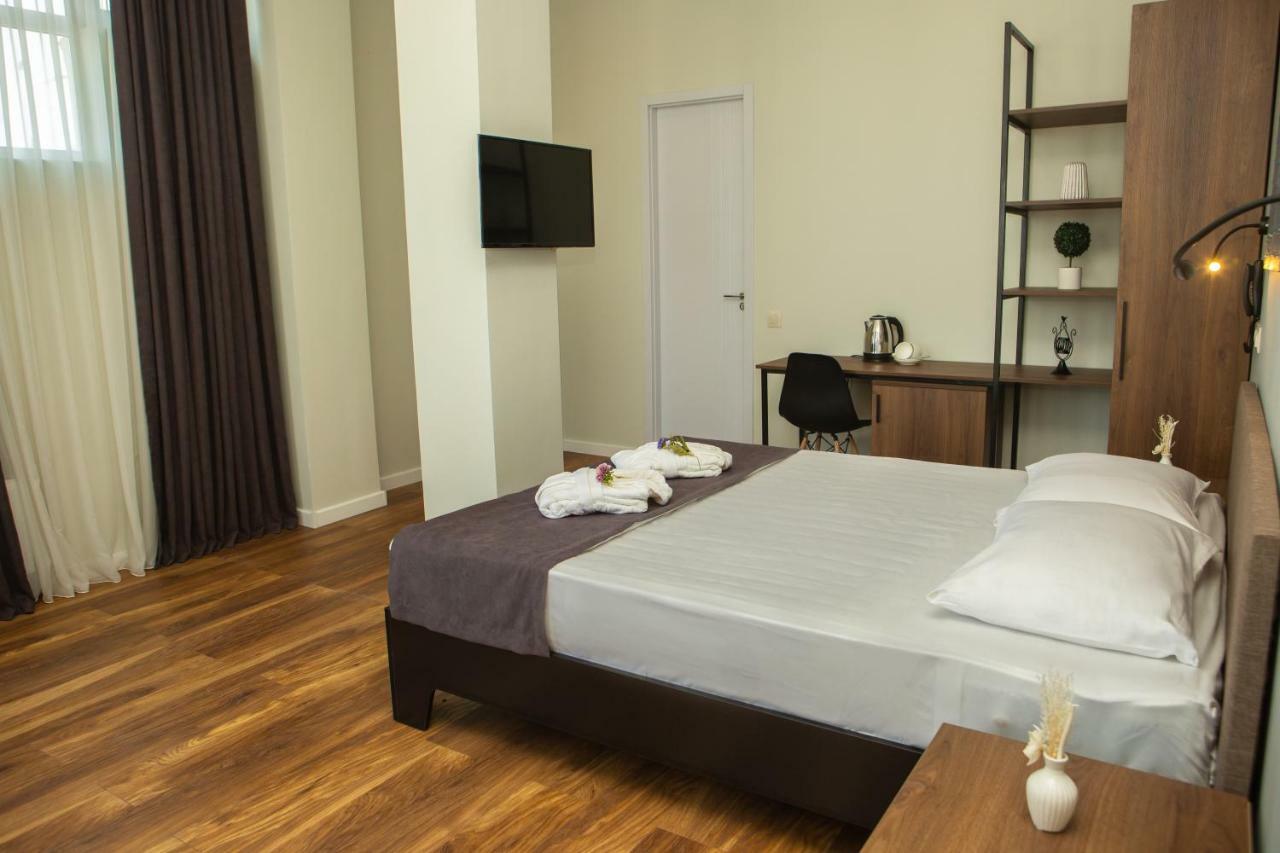 Vista Hotel Тбилиси Экстерьер фото