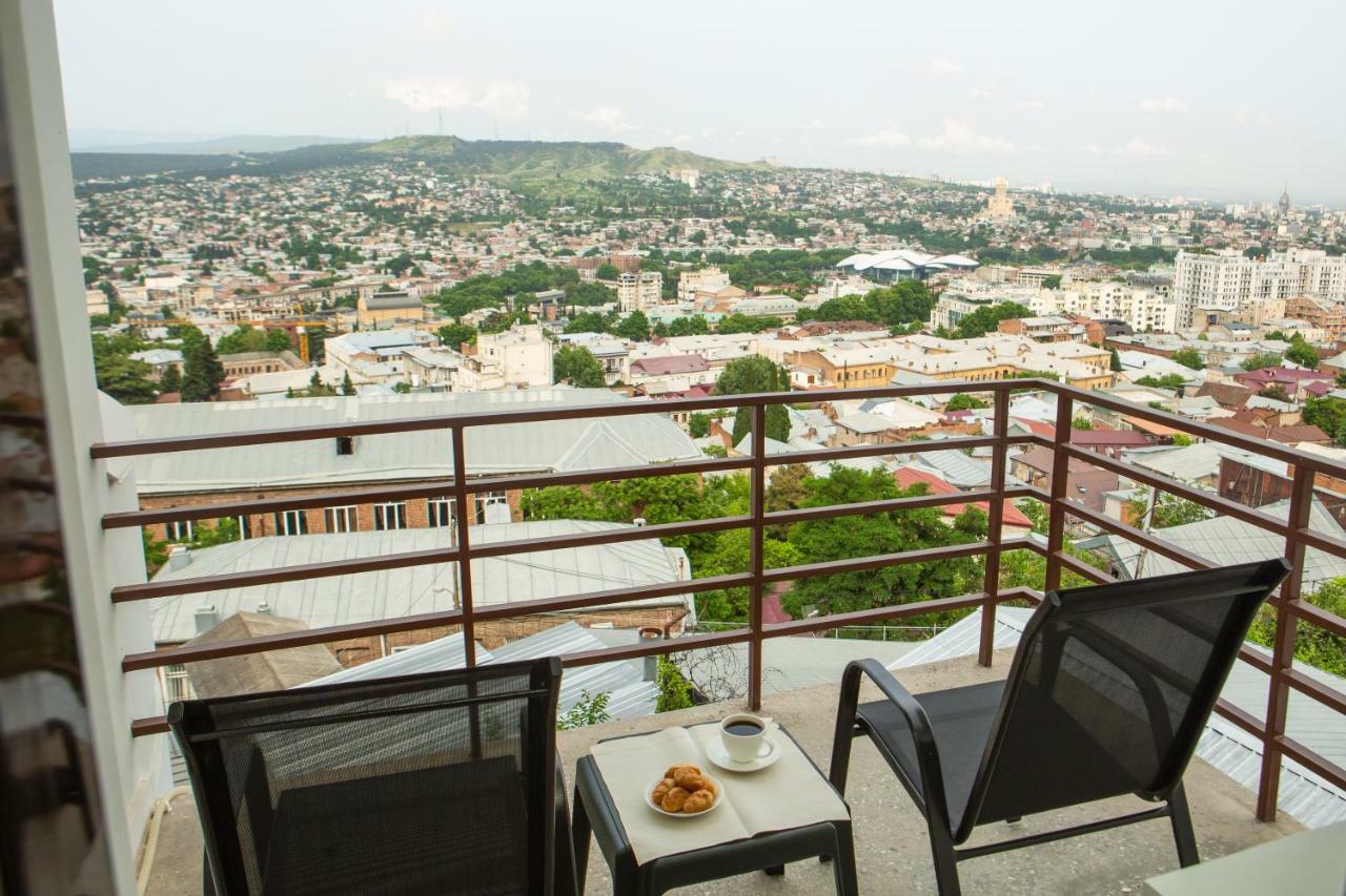 Vista Hotel Тбилиси Экстерьер фото